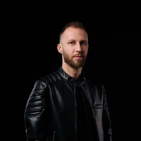 Łukasz - Wokal, gitara, trąbka